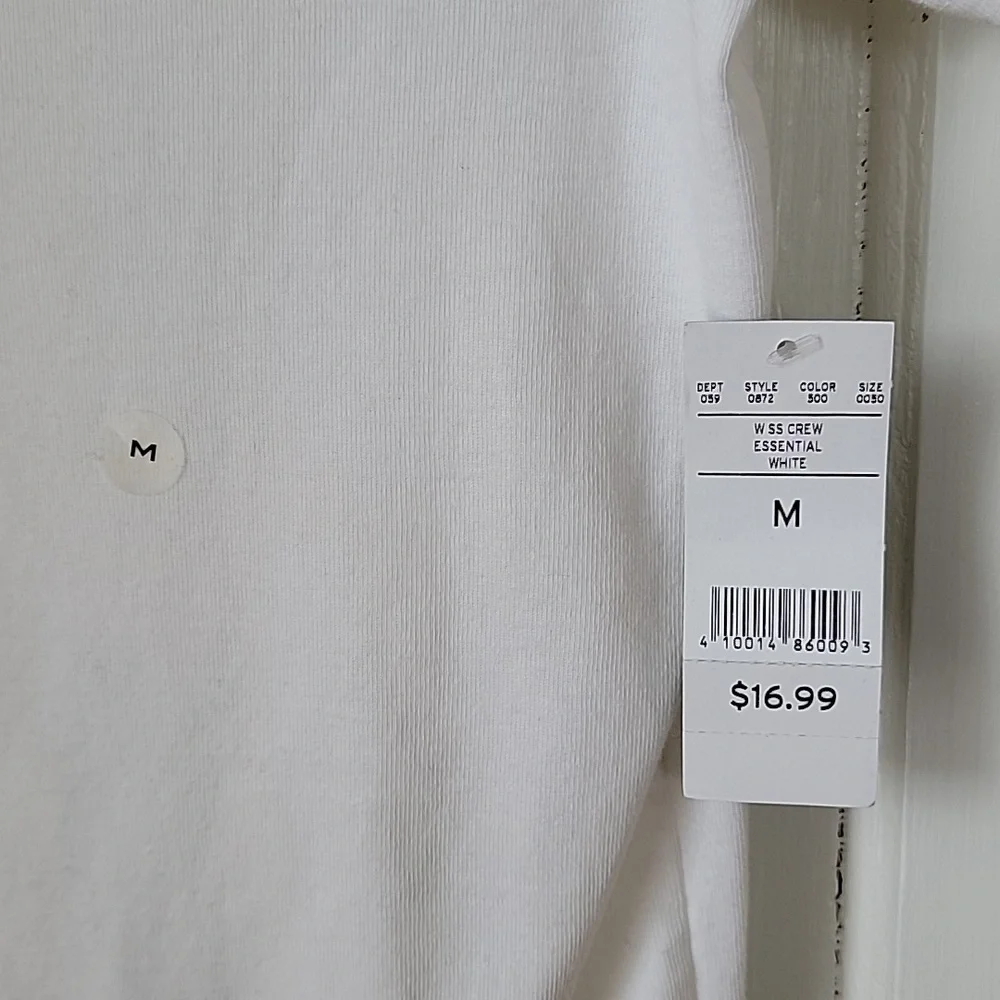 eddie bauer white crew neck tee, size M - Picture 2 of 3